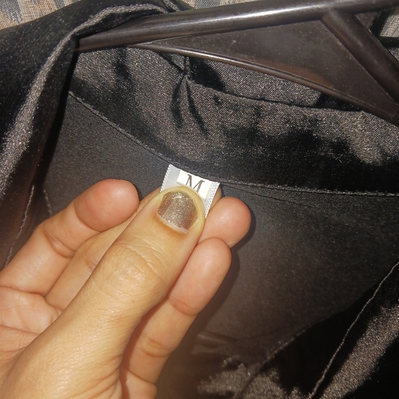 Women Black Silk Buttoned Long Sleeve Shirt - Picture 5 of 8